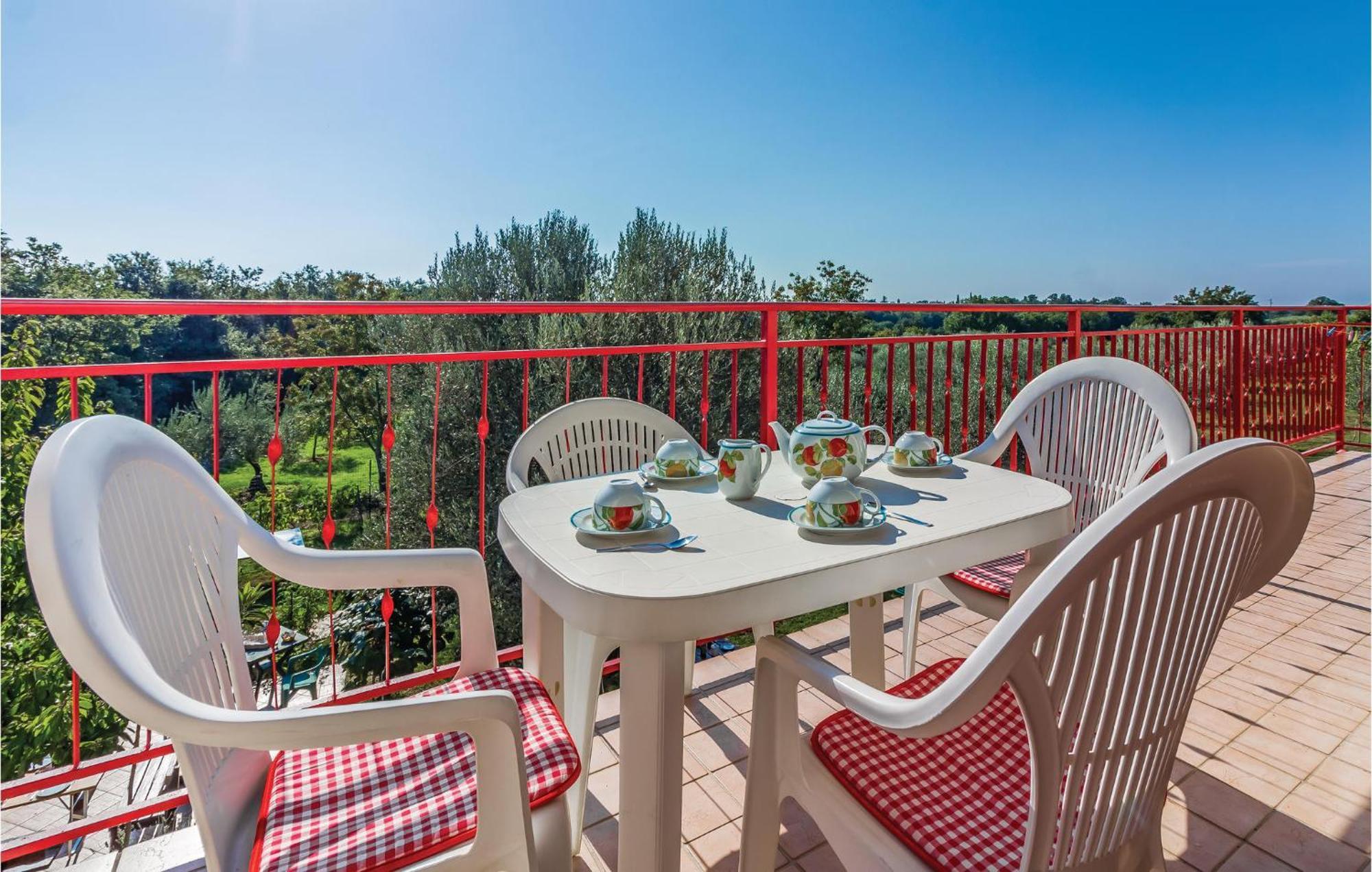 6 Bedroom Nice Home In Segotici ภายนอก รูปภาพ